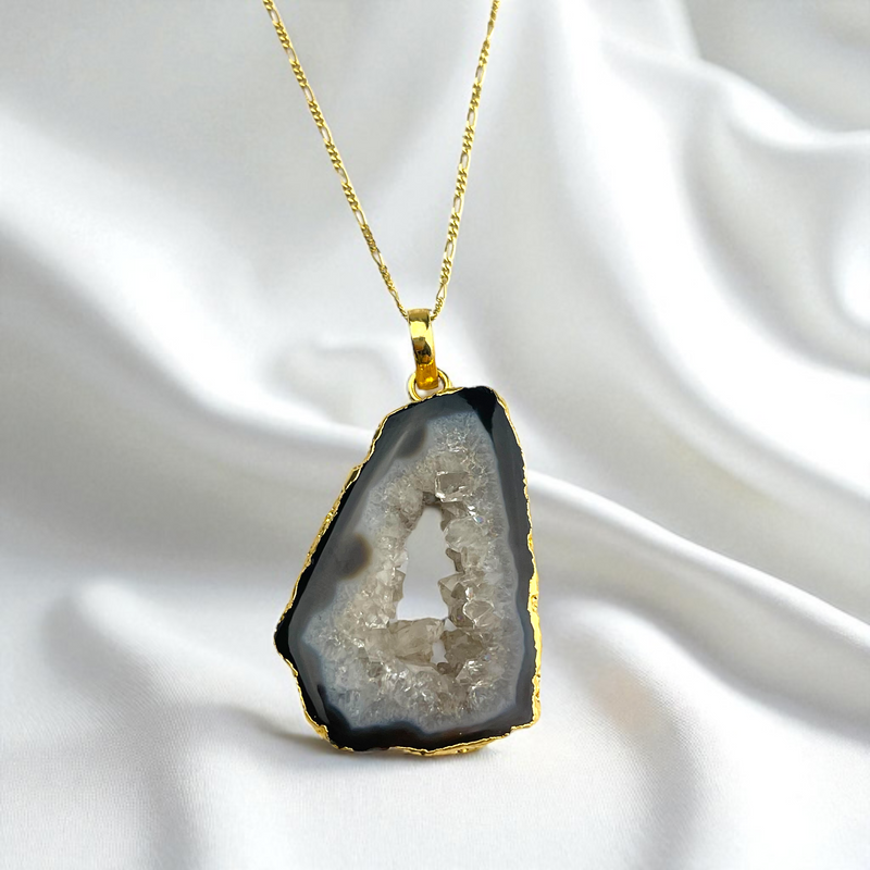 „Mystic Hollow“ 925 Sterling Silber Kette mit Achat-Druse Anhänger, 18K vergoldet, 4x2 cm, 50 cm, hypoallergen & für Allergiker geeignet