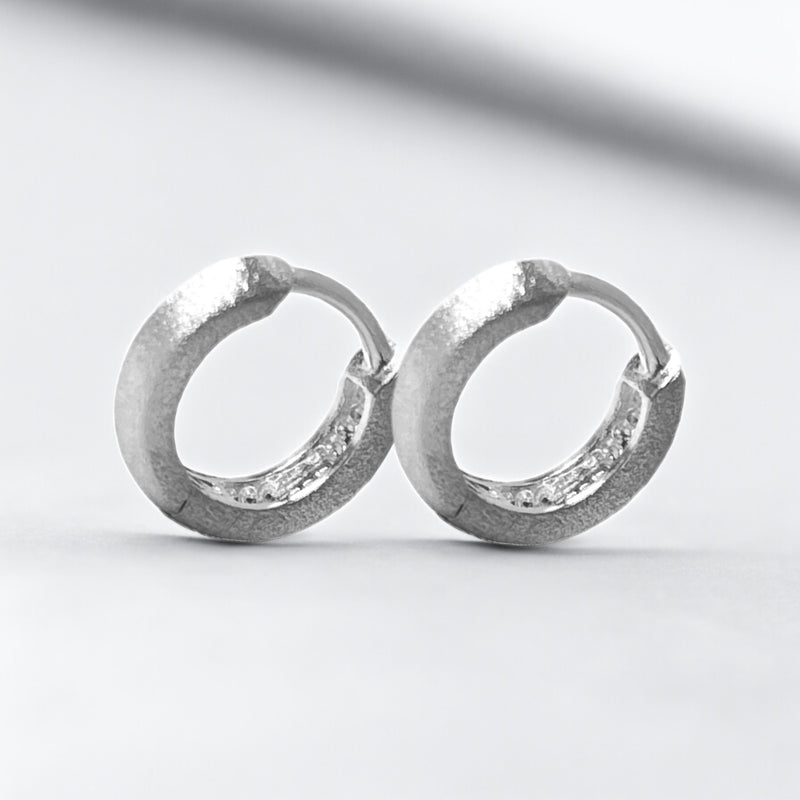 MATERIA by Matthias Wagner Gouden creolen van 925 sterling zilver, 2,5 mm breed, 15-60 mm groot, 40 mm, Zilver MATERIA by Matthias Wagner Gouden creolen van 925 sterling zilver, 2,5 mm breed, 15-60 mm groot, 40 mm, Zilver